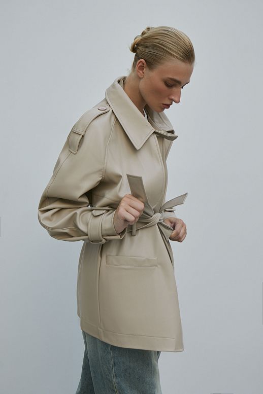 Short eco-leather trench with belt light beige