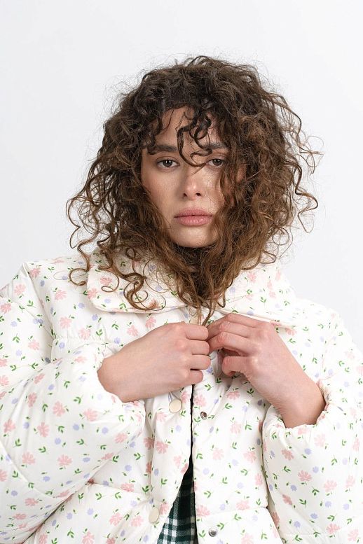 Short coat with collar ivory with blue and pink flowers - №2