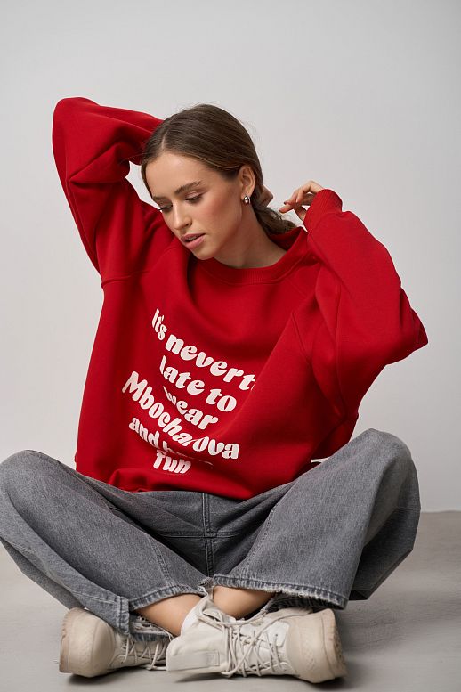  Red sweatshirt with print