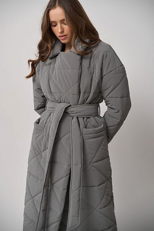 Long quilted coat gray with triangle pattern